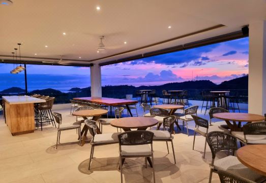 2. 트런텀 부티크 ..