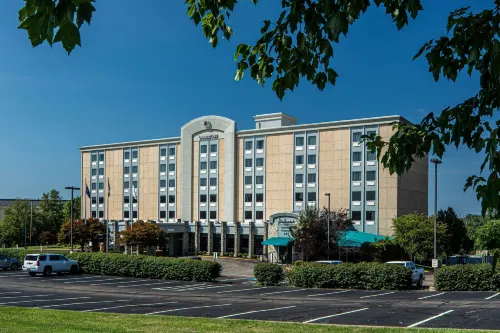 DoubleTree by Hilton Hotel Pittsburgh Airport Hotels in Moon Township