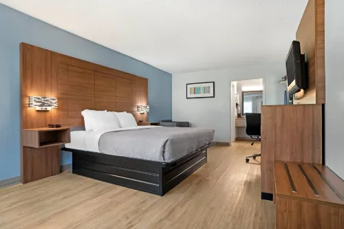 Quality Inn & Suites Near Lake Eufaula Hotels in Eufaula