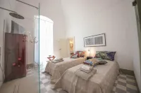 TD Villa de Bellis Historic Villa with Sea View