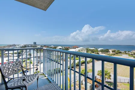 Emerald Dolphin Unit 650