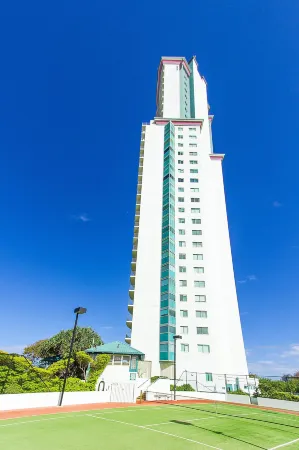 The Waterford on Main Beach Отели рядом с достопримечательностью «Мейн Бич»