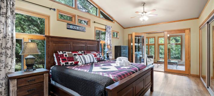 Rivers Edge Near Wcu Fire Pit Hot Tub Game Room Hotels in Jackson County
