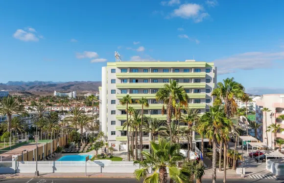 阿納馬爾 LIVVO 套房酒店