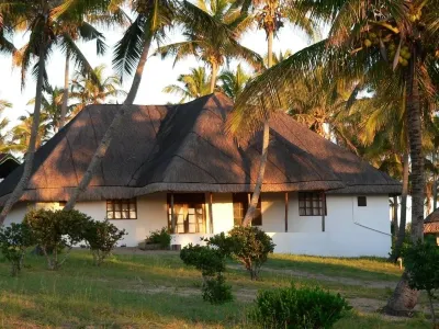 Blue Moon Beach Holiday Resort โรงแรมใน