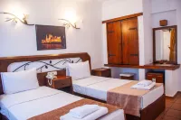Flora Hotel فنادق في غومبيت
