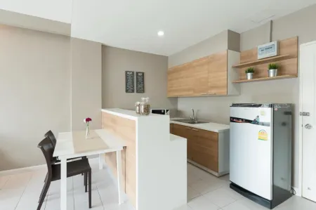 J Park at Chinnakhet