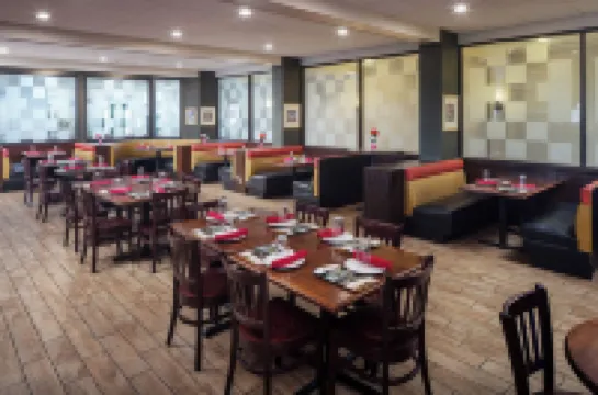 Wyndham Tucson Airport & Conference Center