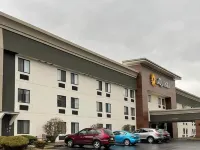 La Quinta Inn by Wyndham Indianapolis Airport Executive Dr Các khách sạn gần Sân bay quốc tế Indianapolis