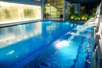 Lakeshore Heights - piscine