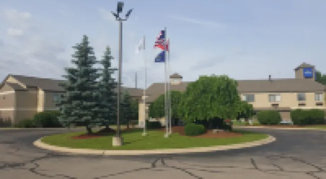 Baymont by Wyndham Belleville Airport Area Hotels in Wayne County