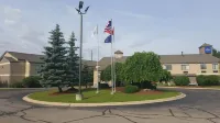Baymont by Wyndham Belleville Airport Area Отели в г. Ван Бурен Чартер Тауншип
