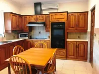 Adelaide's Holiday Home- Upper Level 2