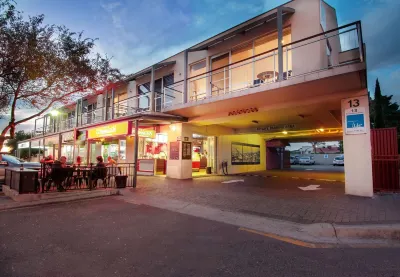 Semaphore Blue Apartments Hotels near El Toro Espanol