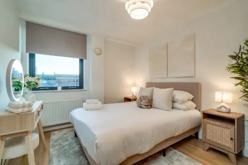 Central Belfast Apartments: Victoria - Condos