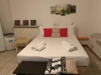 3 Tourist House Bologna Hotels in Lame