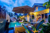 The Syron Huts Lembongan