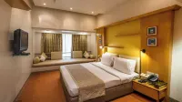 Hotel Kohinoor Continental,Airport