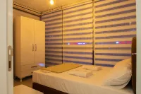 Araz Suit Hotels in der Nähe von Sukru Cavus Sait Eroglu Ilkogretim Okulu