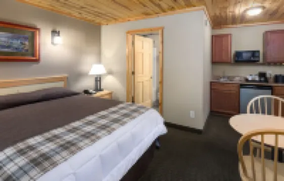 Rock Crest Lodge & Cabins