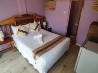 Elephant Trail Guesthouse and Backpackers Hotels in Chobe