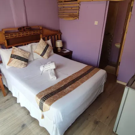 Elephant Trail Guesthouse and Backpackers