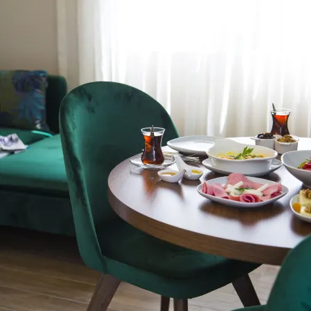 Maxuite Hotel in Home