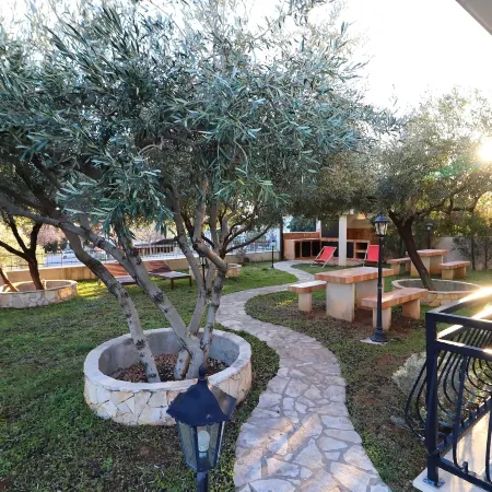 Apartments Trstenica Hotels in Orebic