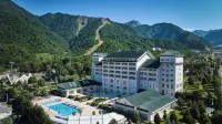 Qafqaz Riverside Hotel Các khách sạn ở Nohurqishlaq