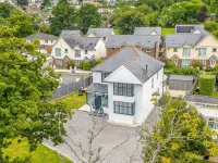 Greenacre - Close to Beaches with Hydropool Spa Hotels in Teignbridge District
