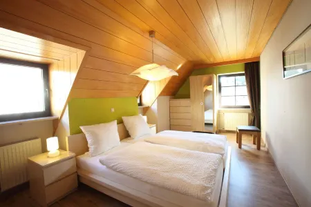 Gasthof Berghof Отели в г. Майнлойс