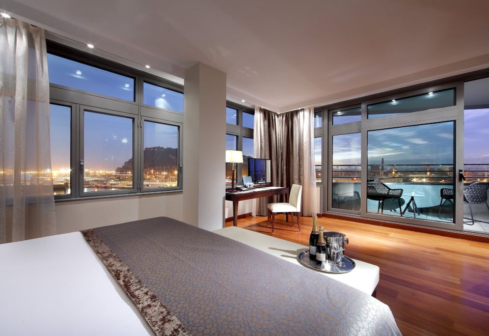 Eurostars Grand Marina Gl Hotel Over view