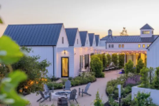 ザ ニュー イン ドッフォ・ワイナリー周辺のホテル