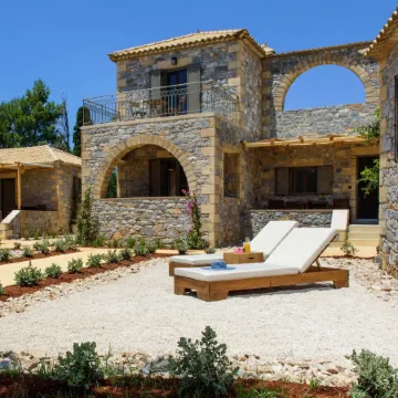 Calme Suites Mani