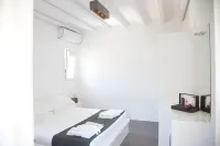 OW Andros - Luxury Suites - balcony