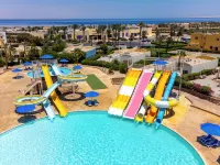 Amwaj Oyoun Resort & Casino Hotels near La Strada Mall