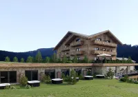 Paradise Lodge