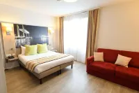 Appart-Hôtel Mer & Golf City Bordeaux Bassins à Flot Hotels near Le Rocher de Palmer