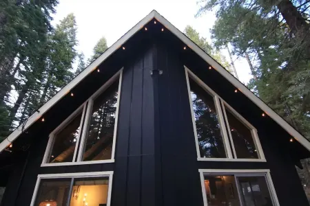 The Sugar Pine Chalet