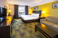 Comfort Hotel & Suites Hotels in Peterborough
