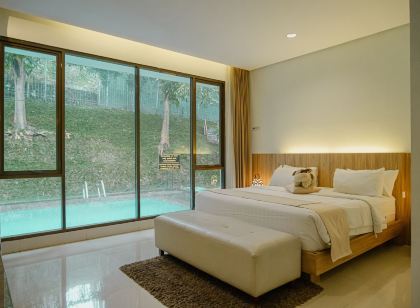 Ohara City View 5Br Villa with a Private Pool