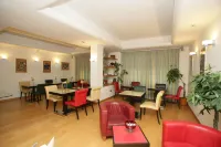 Hotel Piazza Marconi Hotel dekat Folcara Campus
