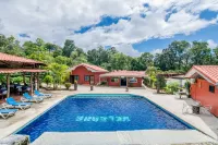 Pacific Paradise Resort Hotels in Quepos