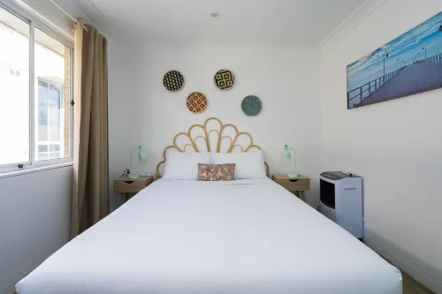 Manly Beachfront Apartment - 3-Star