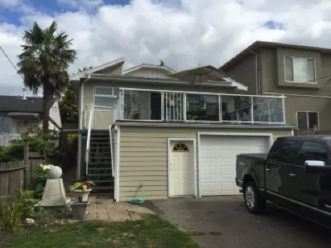 Cozy Bedrooms Guest House Hotels near Vancouver Olympic Center