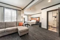 The Craftsman Inn & Suites - Pet friendly