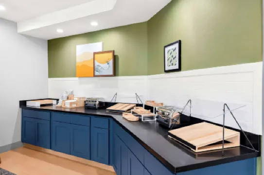 Spark by Hilton Springfield Southwest