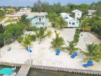Hidden Treasure Vacation Home Blue Bay Cottage โรงแรมใกล้สนามบินเคเย่คล็อกเกอร์