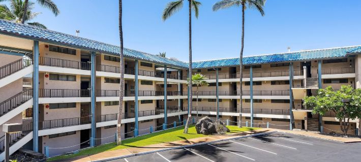 Kona Reef D32 Hotels in Holualoa