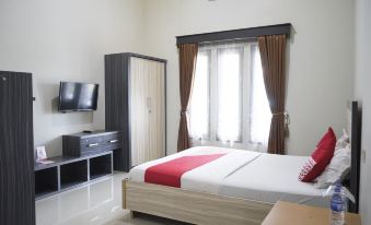 OYO 1283 Guest House Loemajan